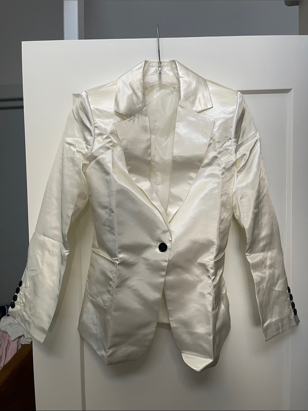 Women's Satin Single-Button Ivory Blazer